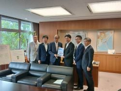 同会長として、国土交通省国土交通大臣政務官 上田英俊氏へ提言及び意見交換(東京)