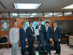 同会長として、国土交通省技監 廣瀬昌由氏へ提言及び意見交換(東京)