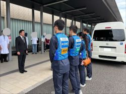 熊本地震に伴う岐阜市民病院災害派遣医療チーム（DPAT）出発式にて、あいさつ（岐阜市民病院）