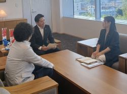 一般社団法人みんなのいえ代表理事 安盛真樹子氏ほかと面談