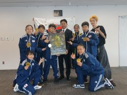 HOT DOUBLE DUTCH CLUB所属の市内中学生ほかが「DOUBLE DUTCH CONTEST WORLD INVITATIONAL 2026 in香港」での優勝を報告