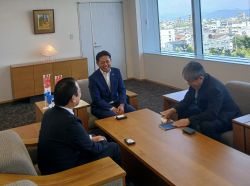 日本放送協会岐阜放送局長 小野寺茂樹氏が転任、同新局長 山田丈司氏が着任のあいさつ