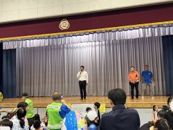 第25回長良西まつりに出席し、あいさつ(長良西小学校)