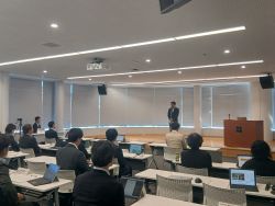 若手職員を対象とした令和8年度岐阜市の未来を共に考えるワーキンググループによるプレゼンテーションにて、あいさつ及び講評