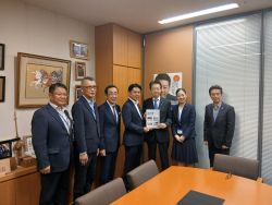 同じく、衆議院議員 武藤容治氏に提言書を提出し、意見交換(東京)