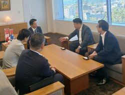 世界コスプレサミット実行委員会実行委員長 小栗徳丸氏及び株式会社三菱UFJ銀行 岐阜支店長 明東徹氏ほかと面談