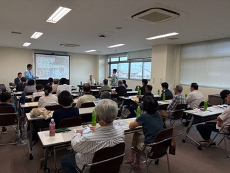 写真：意見交換会のようす