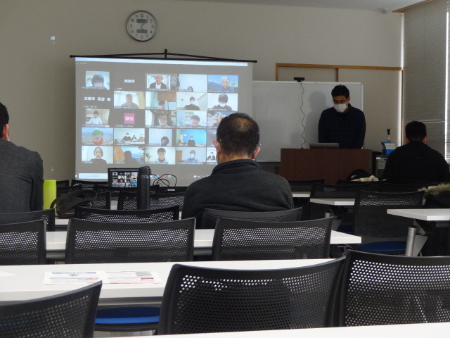 開会のあいさつの様子