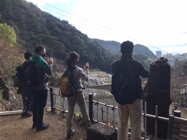 写真：三重塔前