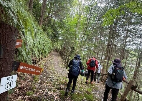 鐘戸山へ